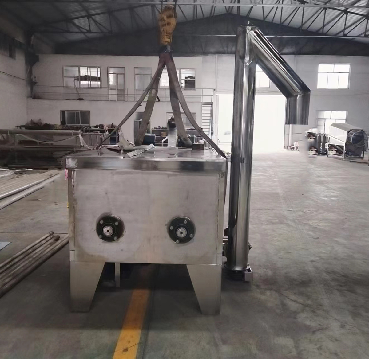 Double agitator mixer feeder